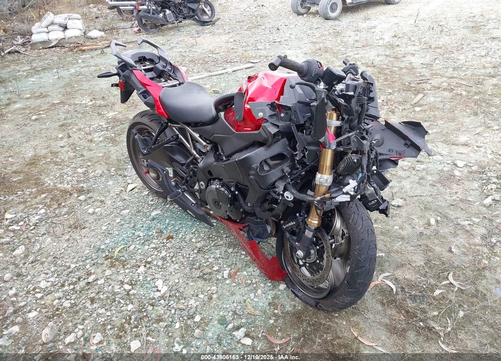 2024 SUZUKI GSX1000 GT/GT+ VIN: JS1EK12B9R7100326