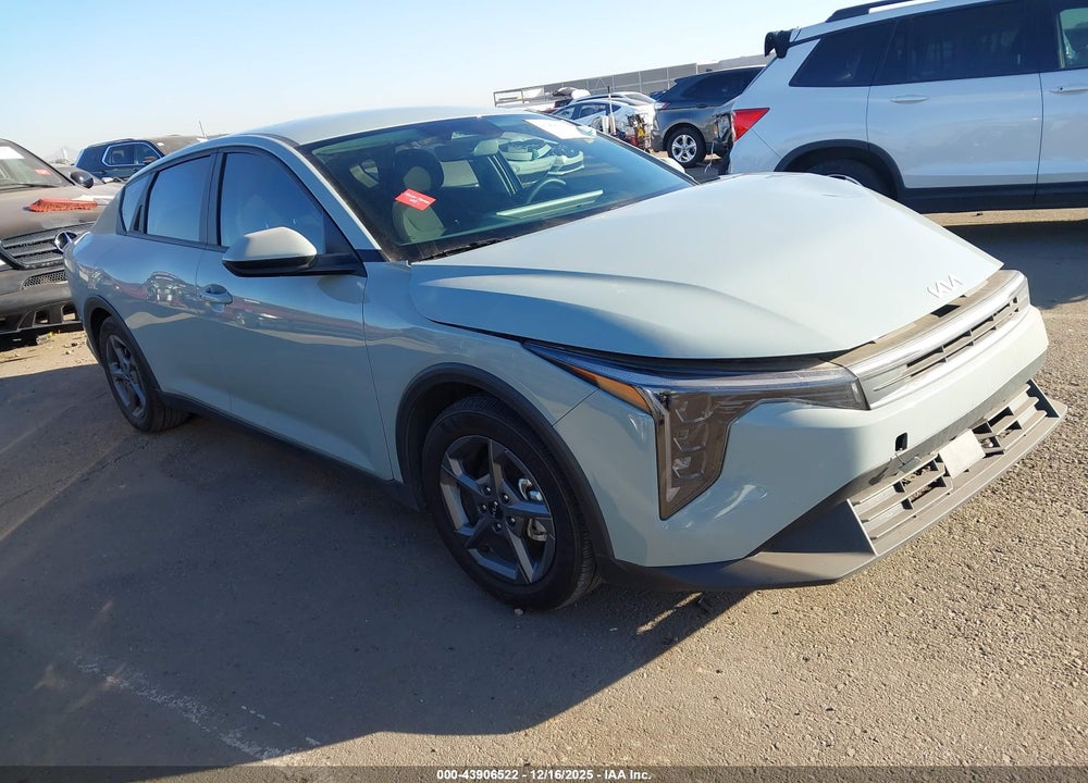 2025 KIA K4 LXS VIN: 3KPFT4DE0SE097712