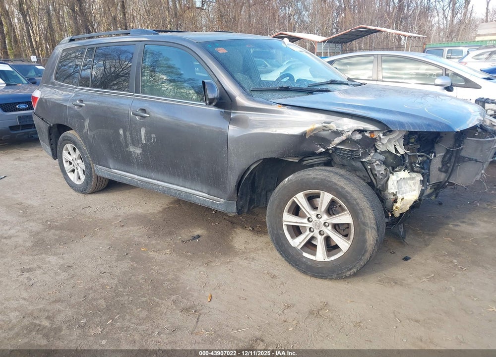 2011 TOYOTA HIGHLANDER BASE V6 VIN: 5TDBK3EH8BS057968