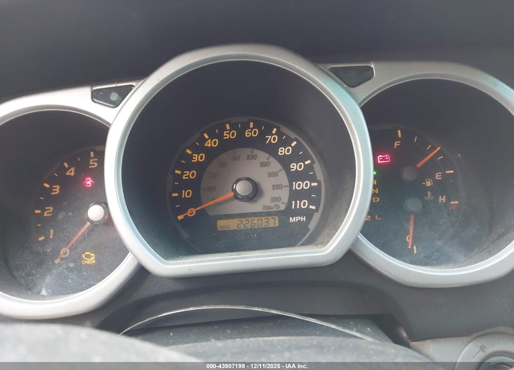 2005 TOYOTA 4RUNNER SR5 V6 VIN: JTEBU14R850065256