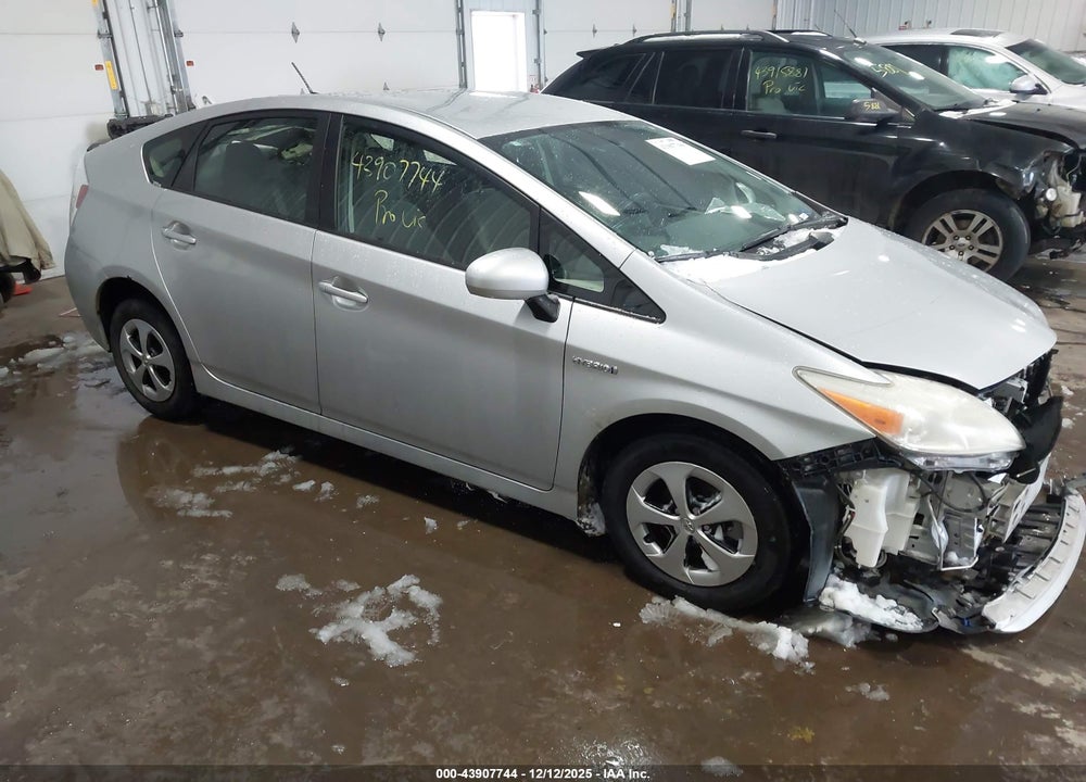 2013 TOYOTA PRIUS TWO VIN: JTDKN3DU2D5653317