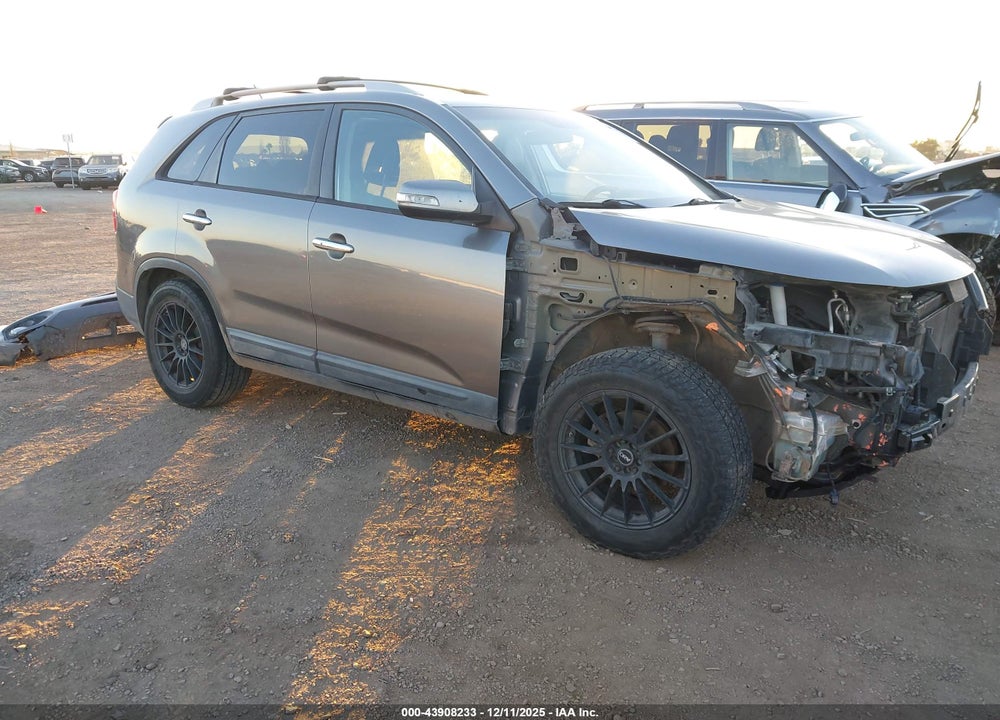 2012 KIA SORENTO EX V6 VIN: 5XYKU4A23CG199077