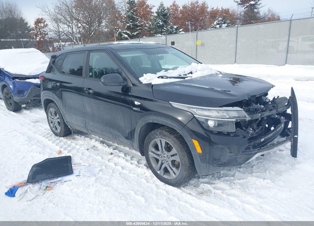 2021 KIA SELTOS LX VIN: KNDEPCAAXM7062061