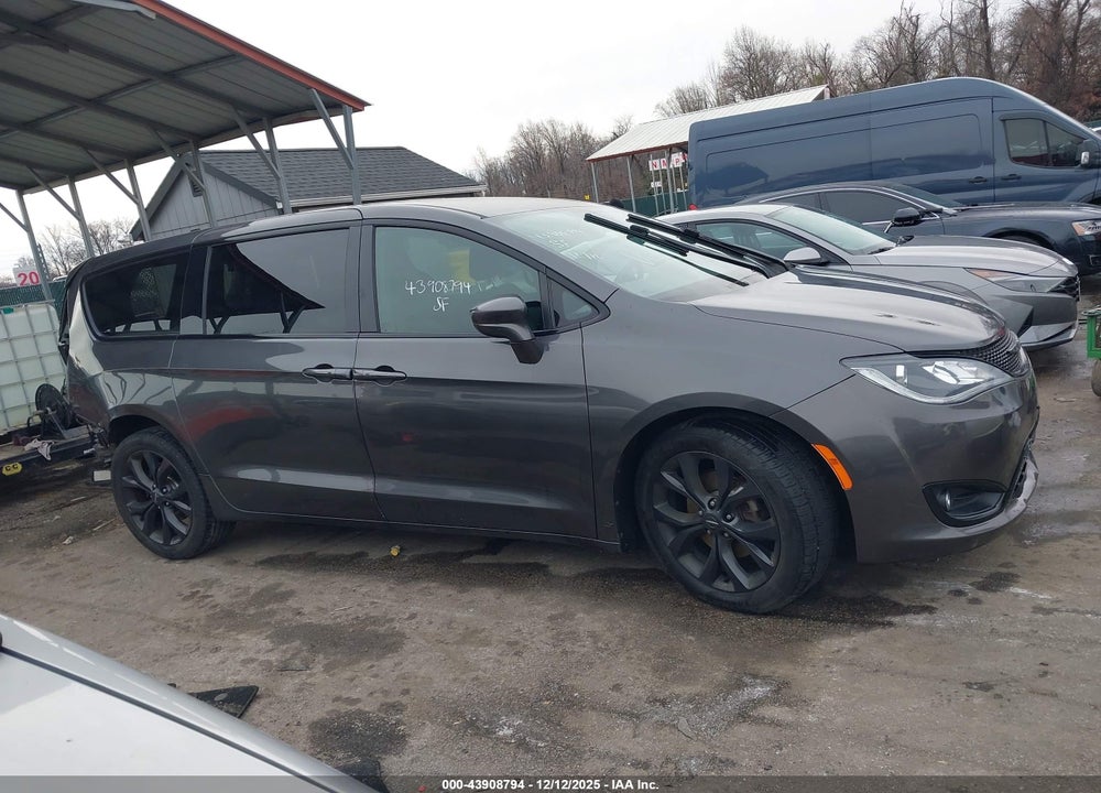 2018 CHRYSLER PACIFICA TOURING PLUS VIN: 2C4RC1FG8JR351254