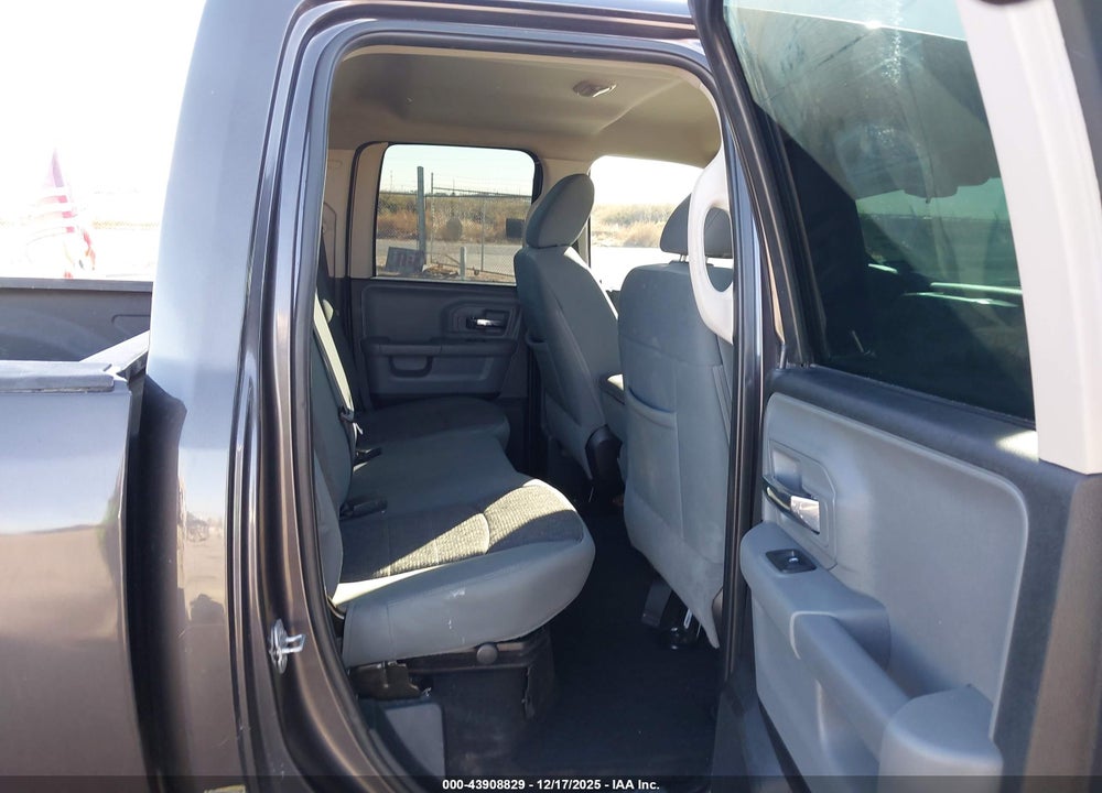 2015 RAM 1500 SLT VIN: 1C6RR6GT7FS577399