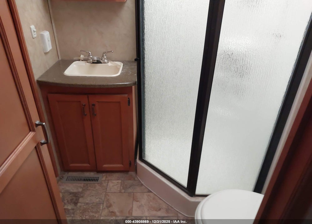 2013 YELLOWSTONE CANYON TRAIL 31' 5TH WHEEL VIN: 1NL1YFM23D1075006