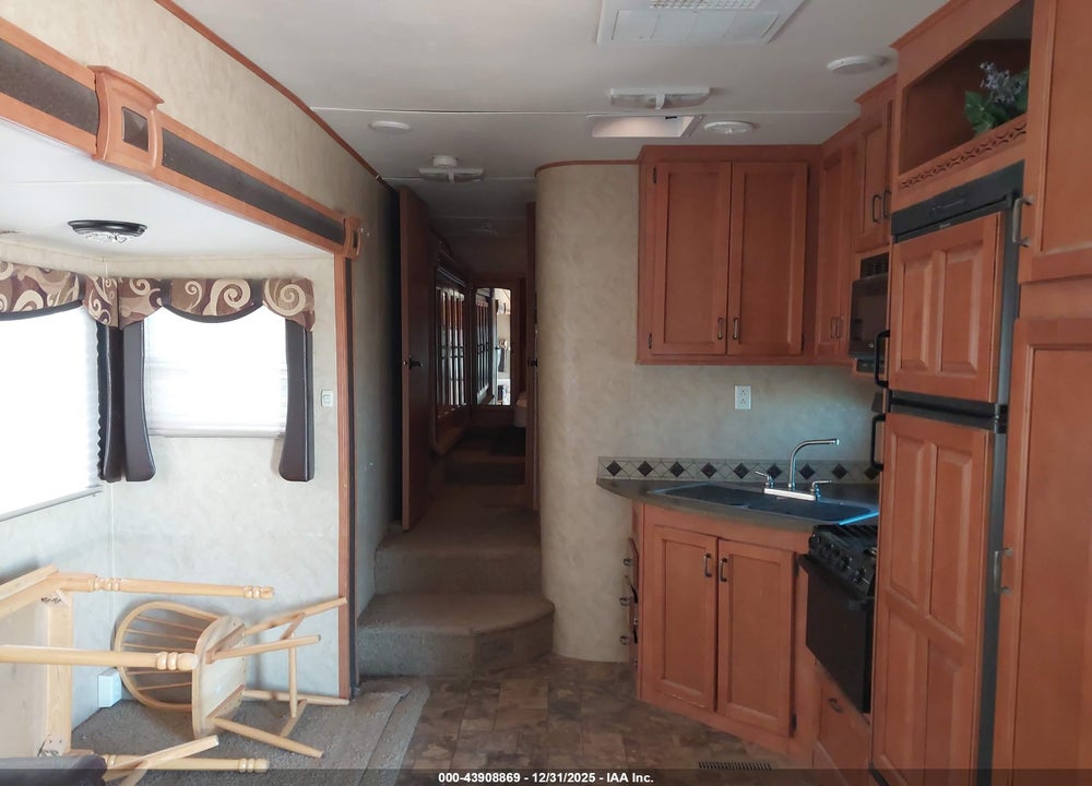 2013 YELLOWSTONE CANYON TRAIL 31' 5TH WHEEL VIN: 1NL1YFM23D1075006