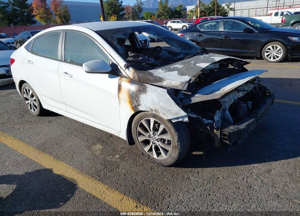 2016 HYUNDAI ACCENT SE VIN: KMHCU4AE1GU990500