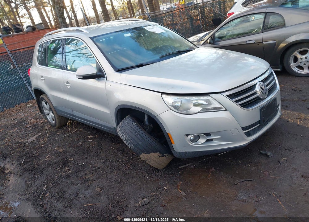 2010 VOLKSWAGEN TIGUAN WOLFSBURG EDITION VIN: WVGAV7AX8AW001739
