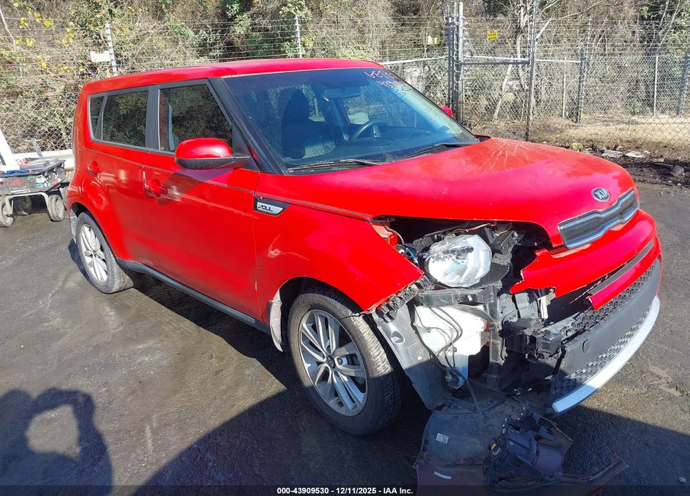 2017 KIA SOUL + VIN: KNDJP3A53H7452846