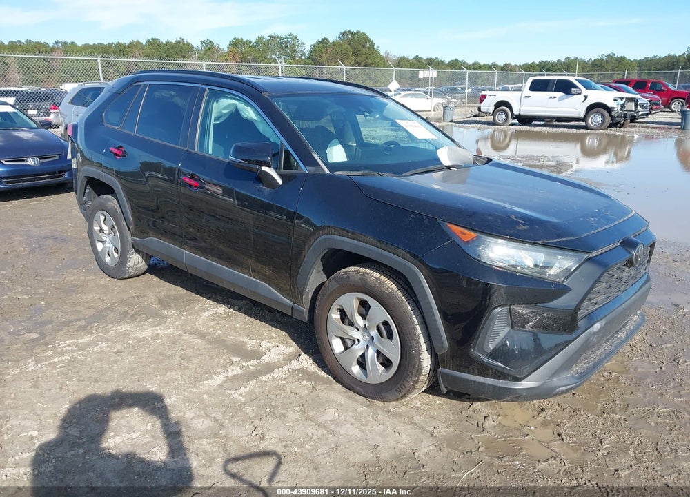 2021 TOYOTA RAV4 LE VIN: 2T3K1RFV5MC111935