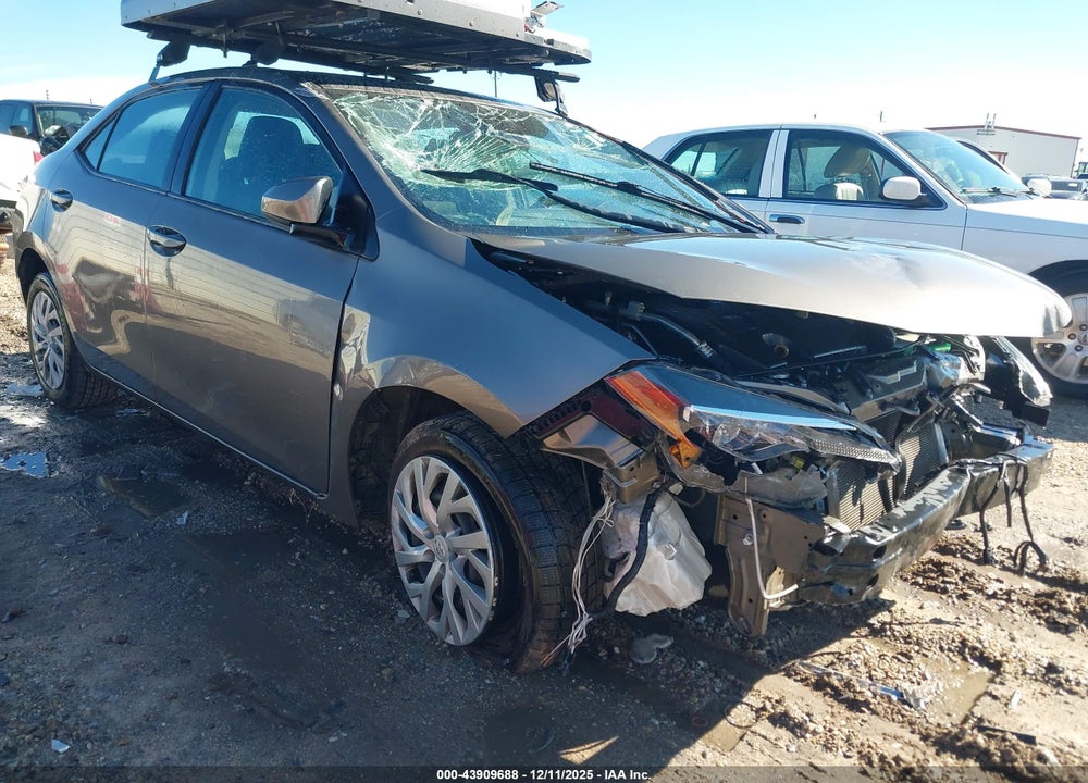 2017 TOYOTA COROLLA LE VIN: 5YFBURHE7HP732483