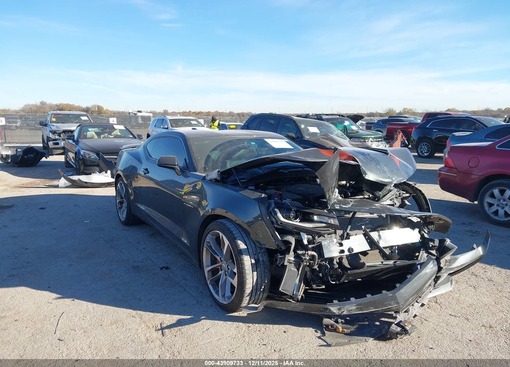 2017 CHEVROLET CAMARO 2SS VIN: 1G1FH1R79H0163792