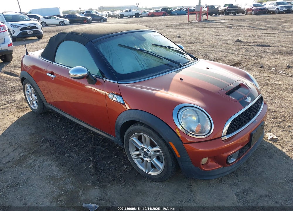 2013 MINI ROADSTER COOPER S VIN: WMWSY3C50DT565845