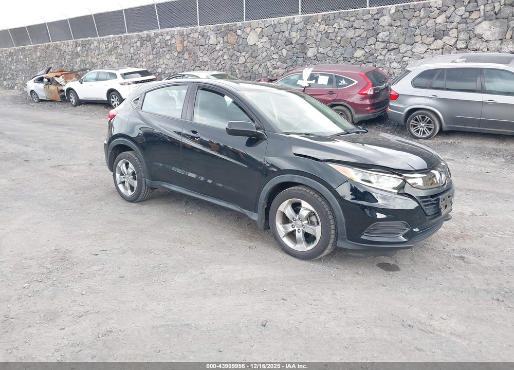 2019 HONDA HR-V LX VIN: 3CZRU6H39KM719075