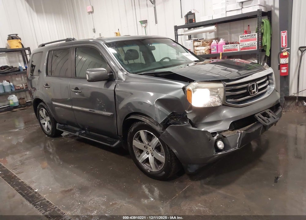 2013 HONDA PILOT TOURING VIN: 5FNYF4H98DB032889