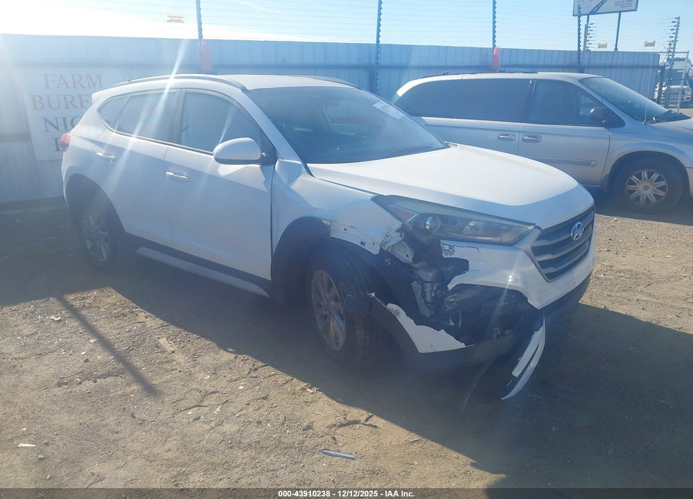 2017 HYUNDAI TUCSON SE VIN: KM8J33A41HU383509