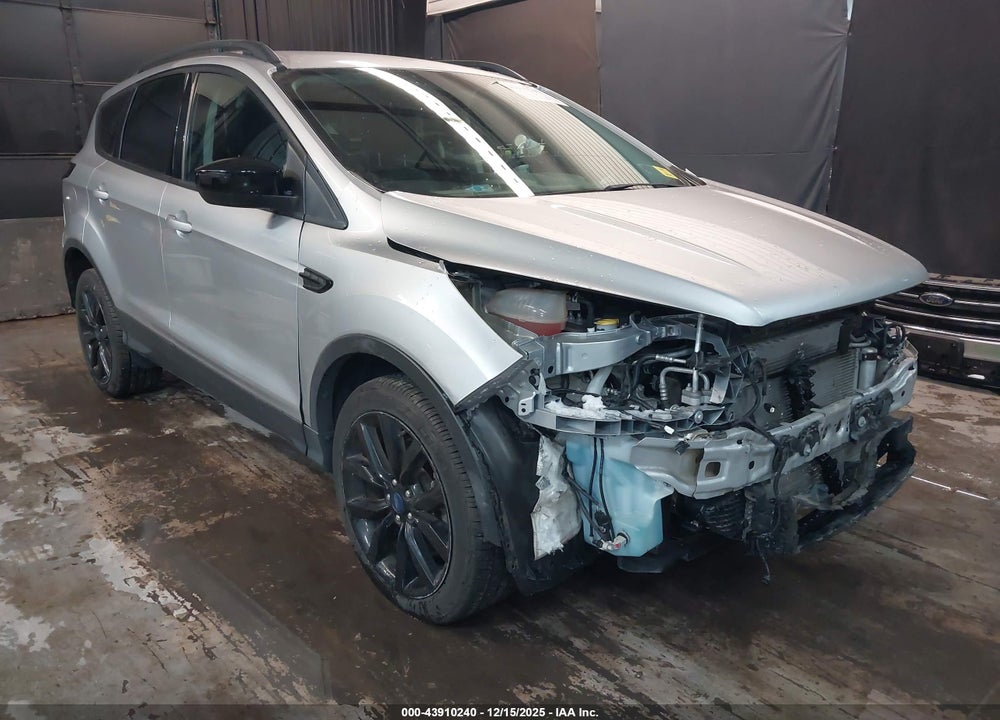 2017 FORD ESCAPE SE VIN: 1FMCU9G93HUF00518