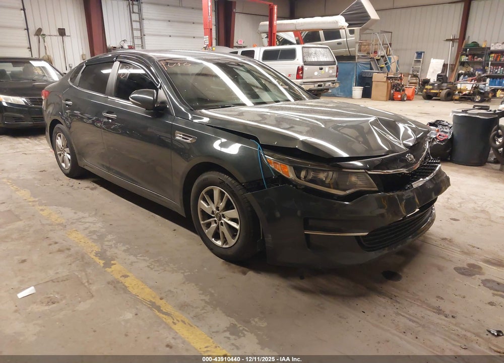 2016 KIA OPTIMA LX VIN: KNAGT4L34G5084983