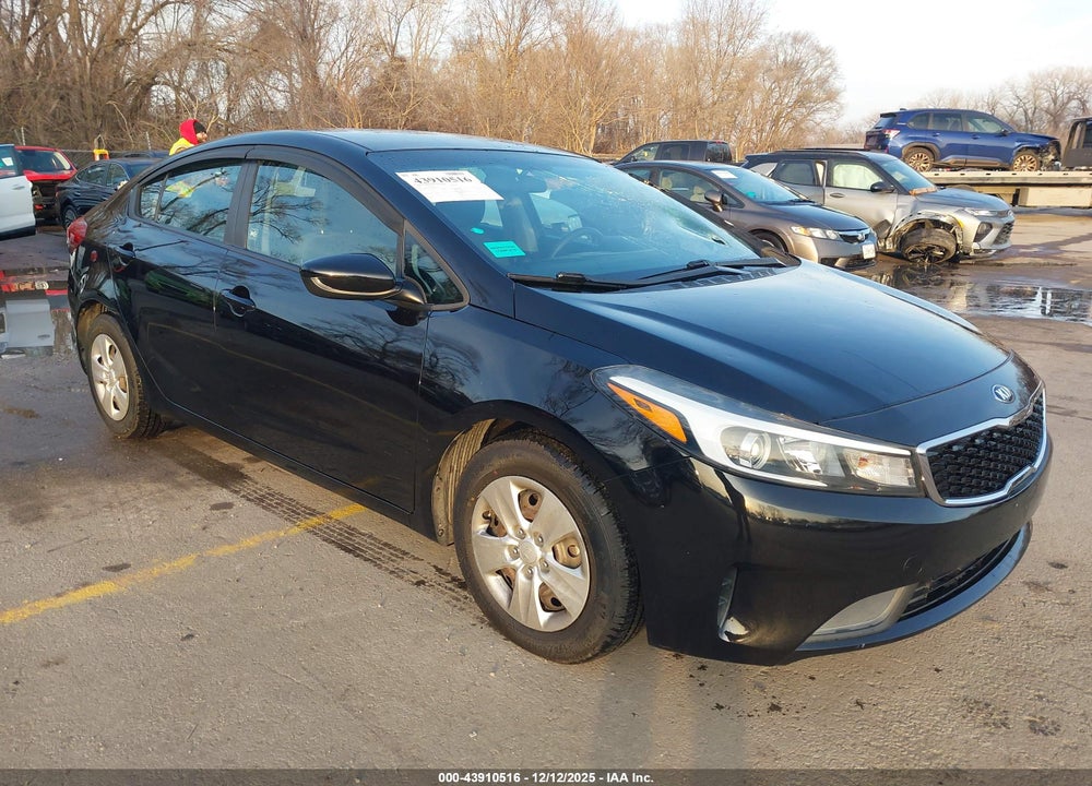 2018 KIA FORTE LX VIN: 3KPFL4A75JE249181