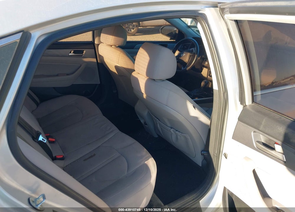2018 HYUNDAI SONATA SEL VIN: 5NPE34AF8JH638623