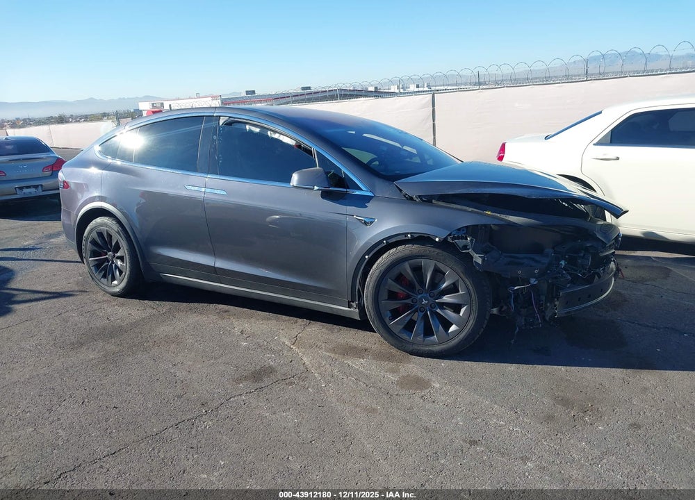 2018 TESLA MODEL X 100D/75D/P100D VIN: 5YJXCBE47JF130065