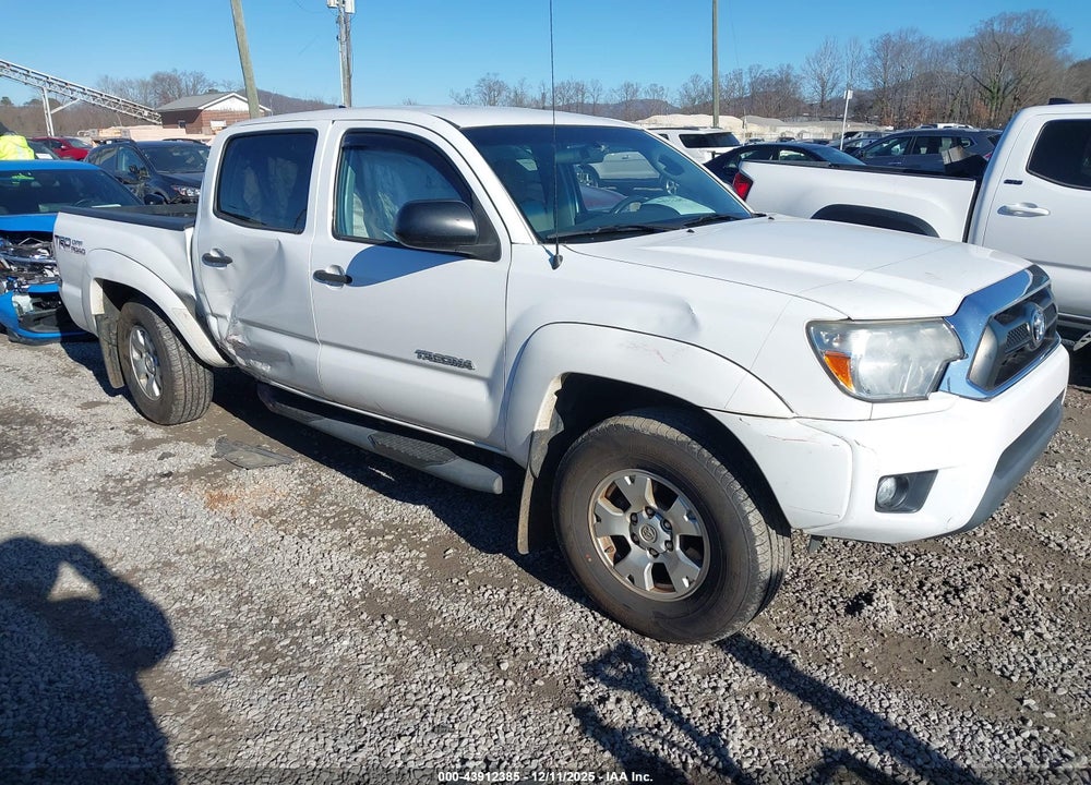 2015 TOYOTA TACOMA BASE V6 VIN: 5TFLU4EN4FX140596