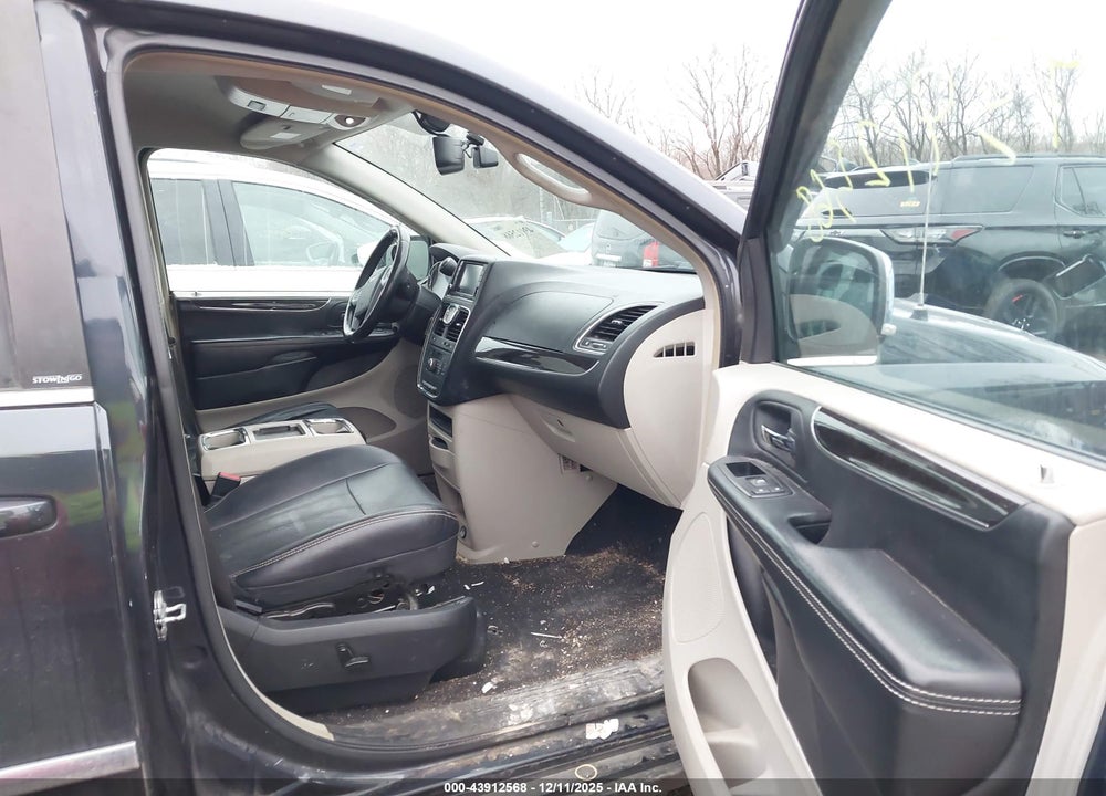 2014 CHRYSLER TOWN & COUNTRY TOURING-L VIN: 2C4RC1CG1ER179966