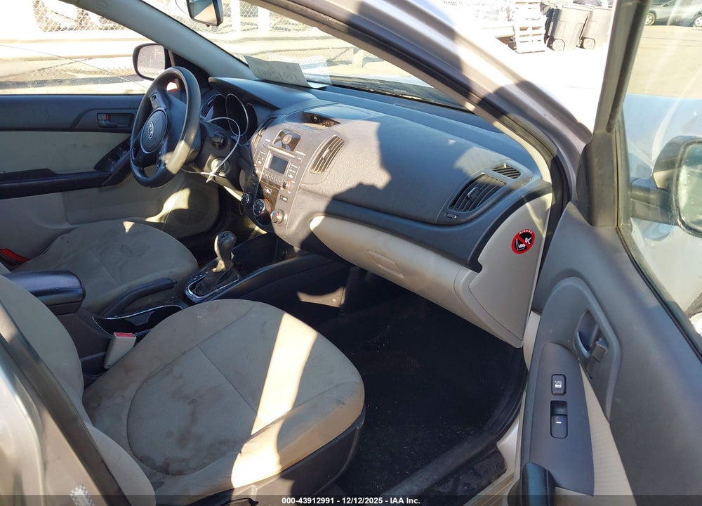 2011 KIA FORTE EX VIN: KNAFU4A26B5449787
