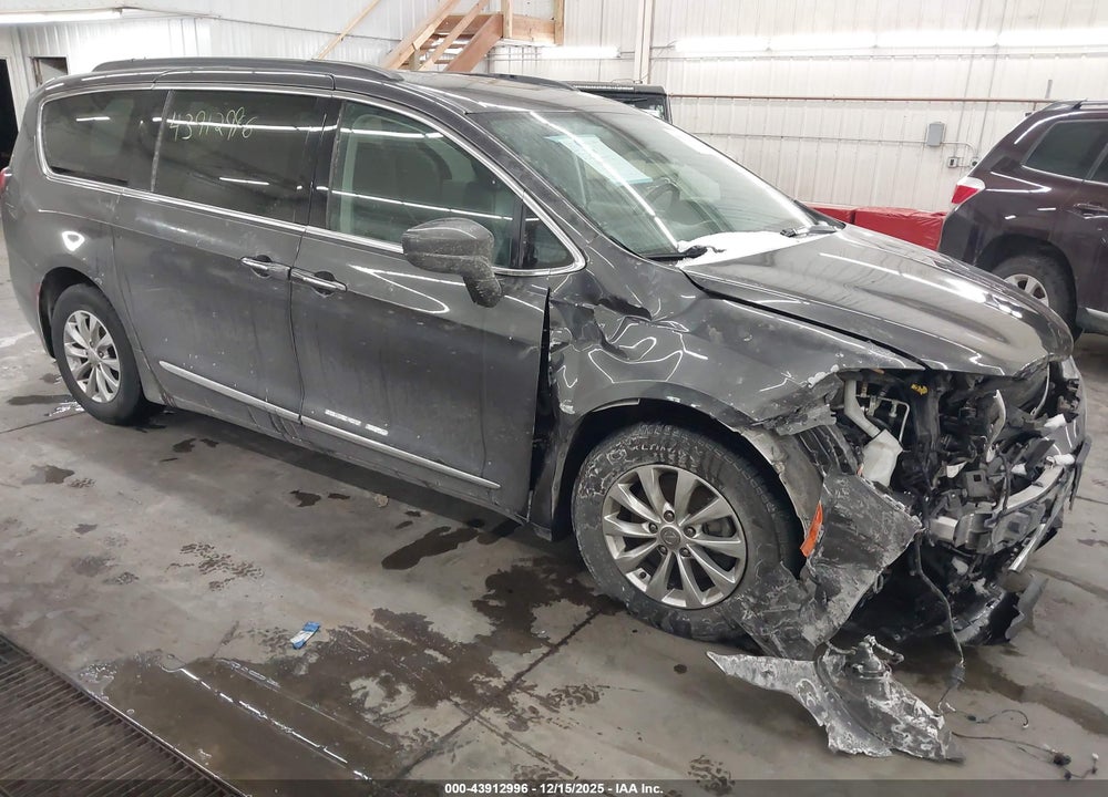 2017 CHRYSLER PACIFICA TOURING-L VIN: 2C4RC1BG1HR795382