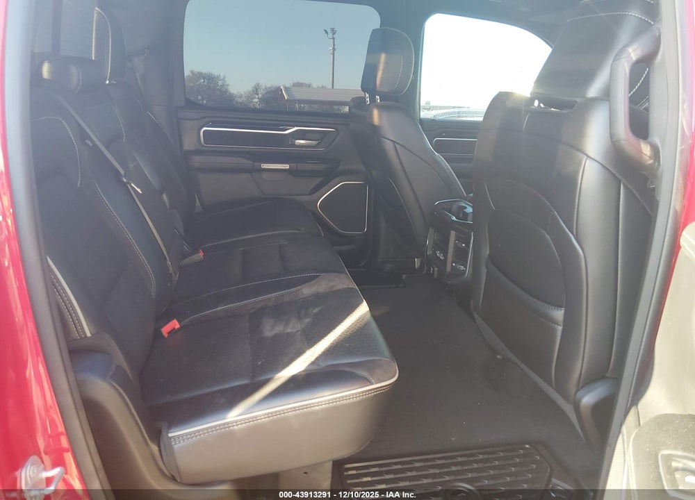 2021 RAM 1500 LAIE  4X4 5'7 BOX VIN: 1C6SRFJT2MN579602
