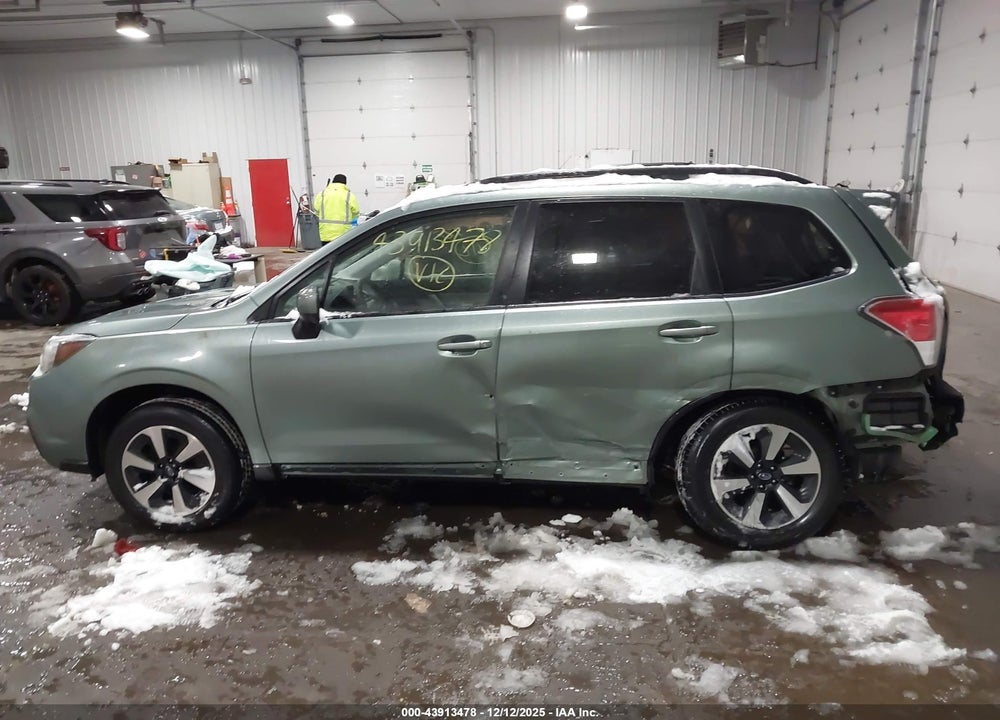 2017 SUBARU FORESTER 2.5I PREMIUM VIN: JF2SJAEC6HH495348