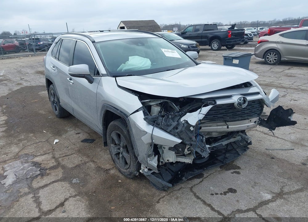 2020 TOYOTA RAV4 XLE VIN: 2T3P1RFV6LC125816