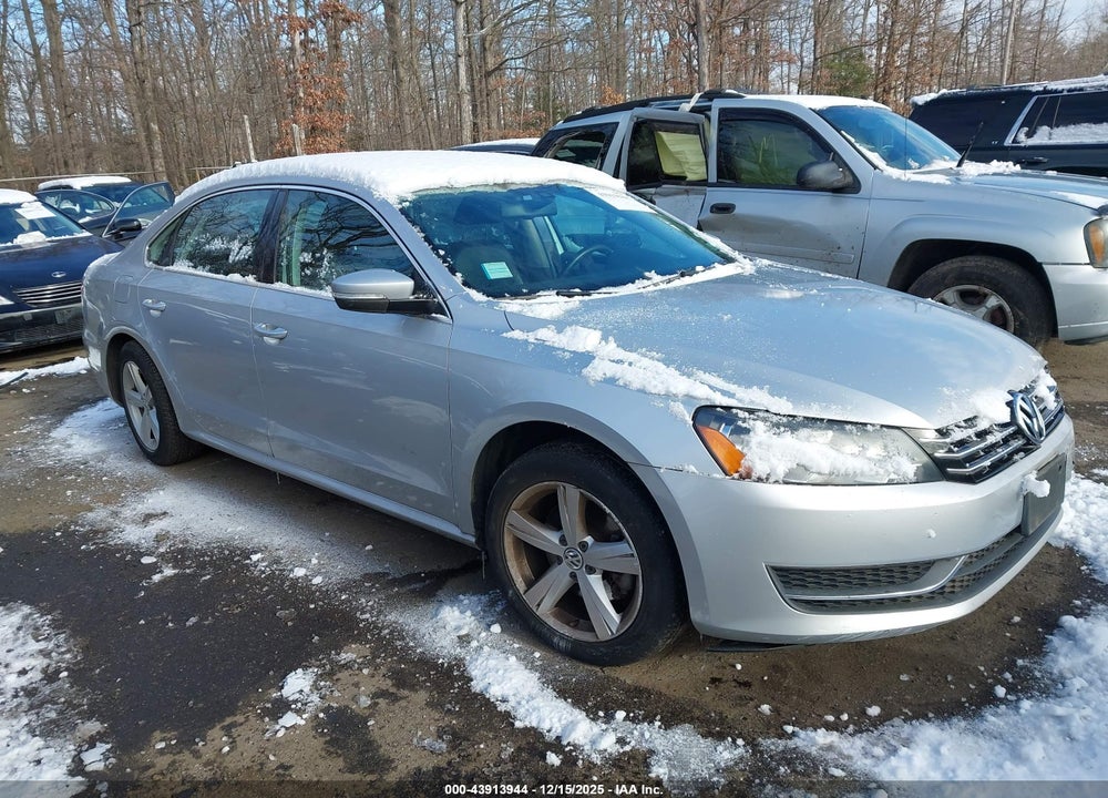 2013 VOLKSWAGEN PASSAT 2.0L TDI SE VIN: 1VWBN7A37DC086534