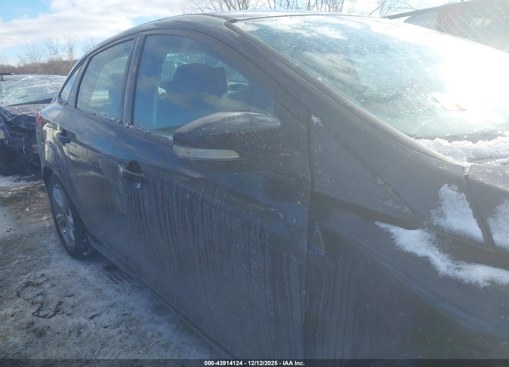 2014 FORD FOCUS SE VIN: 1FADP3F24EL141902