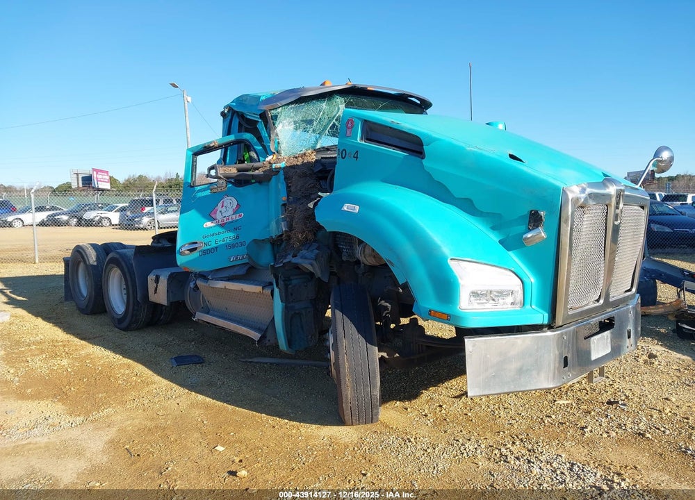 2017 KENWORTH T880 VIN: 1XKZD49X3HJ162637