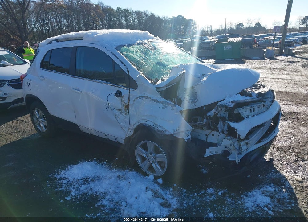 2019 CHEVROLET TRAX LT VIN: 3GNCJPSB2KL195873