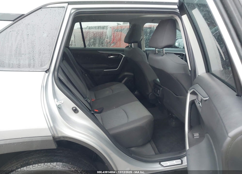 2024 TOYOTA RAV4 XLE VIN: 2T3W1RFV1RW340703