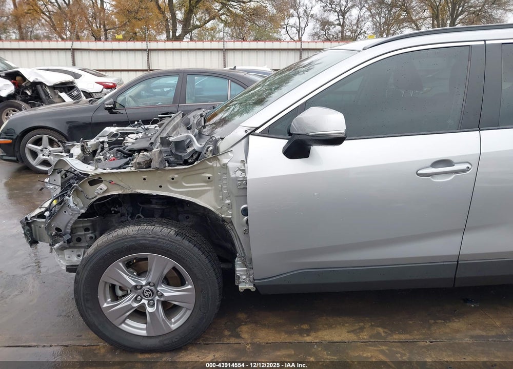 2024 TOYOTA RAV4 XLE VIN: 2T3W1RFV1RW340703