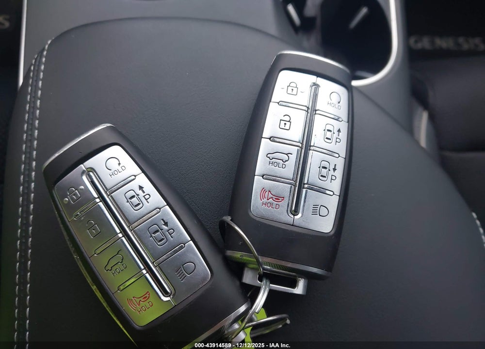 2023 GENESIS GV70 2.5T AWD VIN: KMUMADTB1PU117718