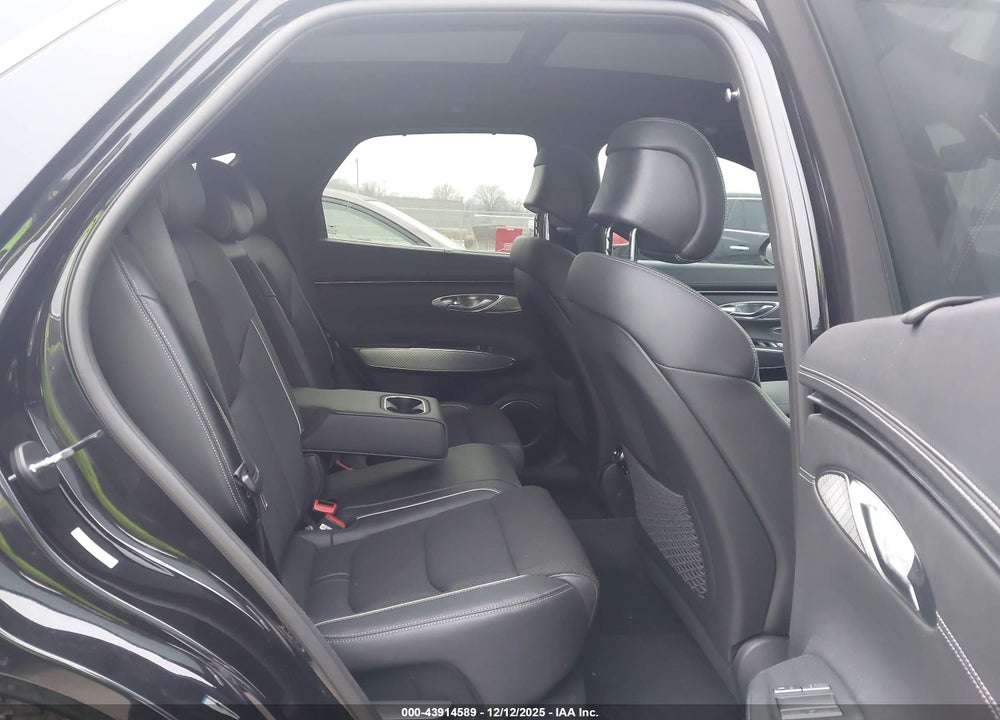 2023 GENESIS GV70 2.5T AWD VIN: KMUMADTB1PU117718