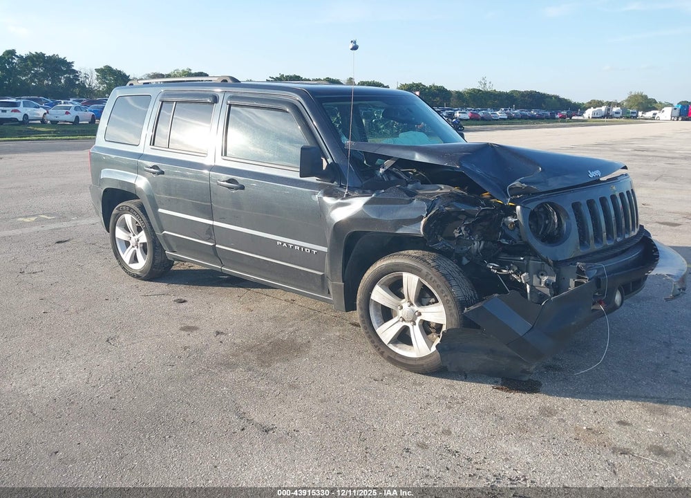 2014 JEEP PATRIOT LATITUDE VIN: 1C4NJPFB5ED850338