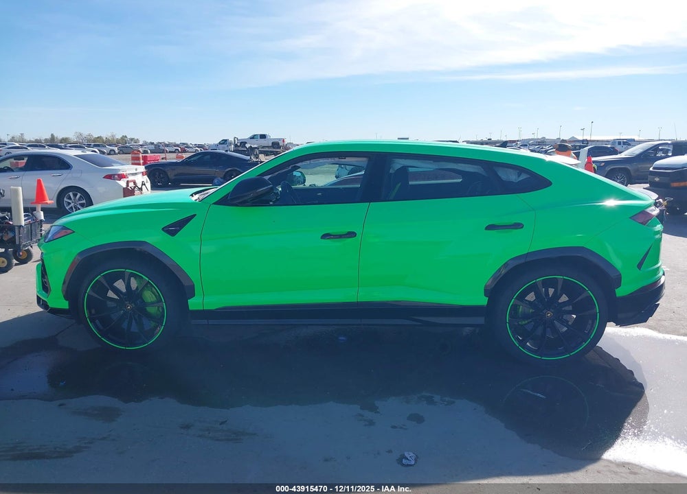 2022 LAMBORGHINI URUS GRAPHITE CAPSULE/PEARL CAPSULE VIN: ZPBUA1ZL8NLA19363