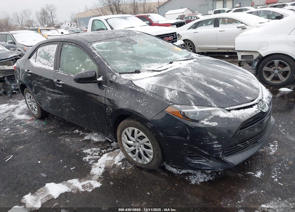 2018 TOYOTA COROLLA LE VIN: 2T1BURHE8JC074579