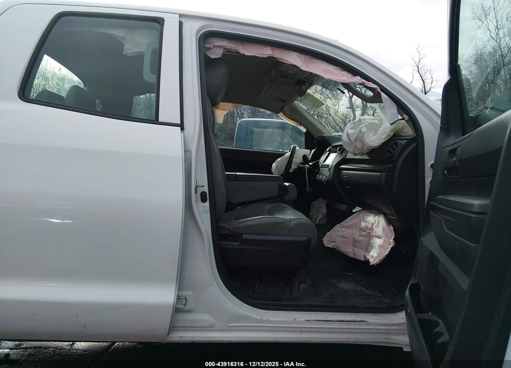 2016 TOYOTA TUNDRA SR 4.6L V8 VIN: 5TFRM5F13GX101589