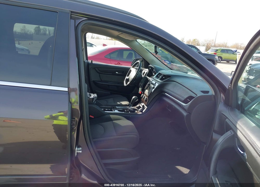 2015 CHEVROLET TRAVERSE 1LT VIN: 1GNKRGKDXFJ370910