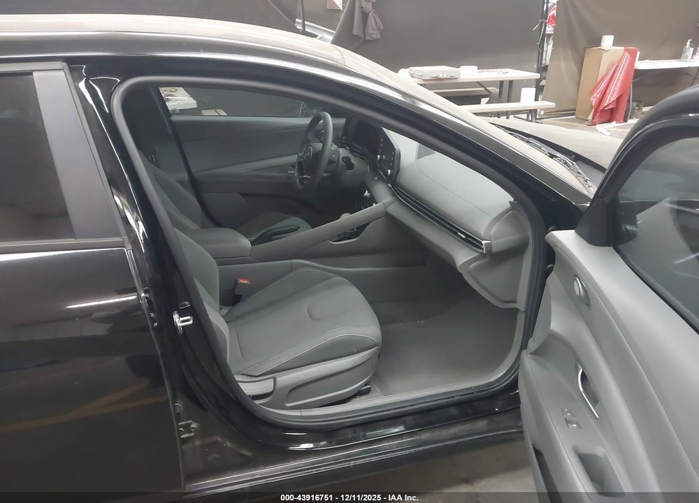 2023 HYUNDAI ELANTRA SEL VIN: KMHLM4AG3PU583697