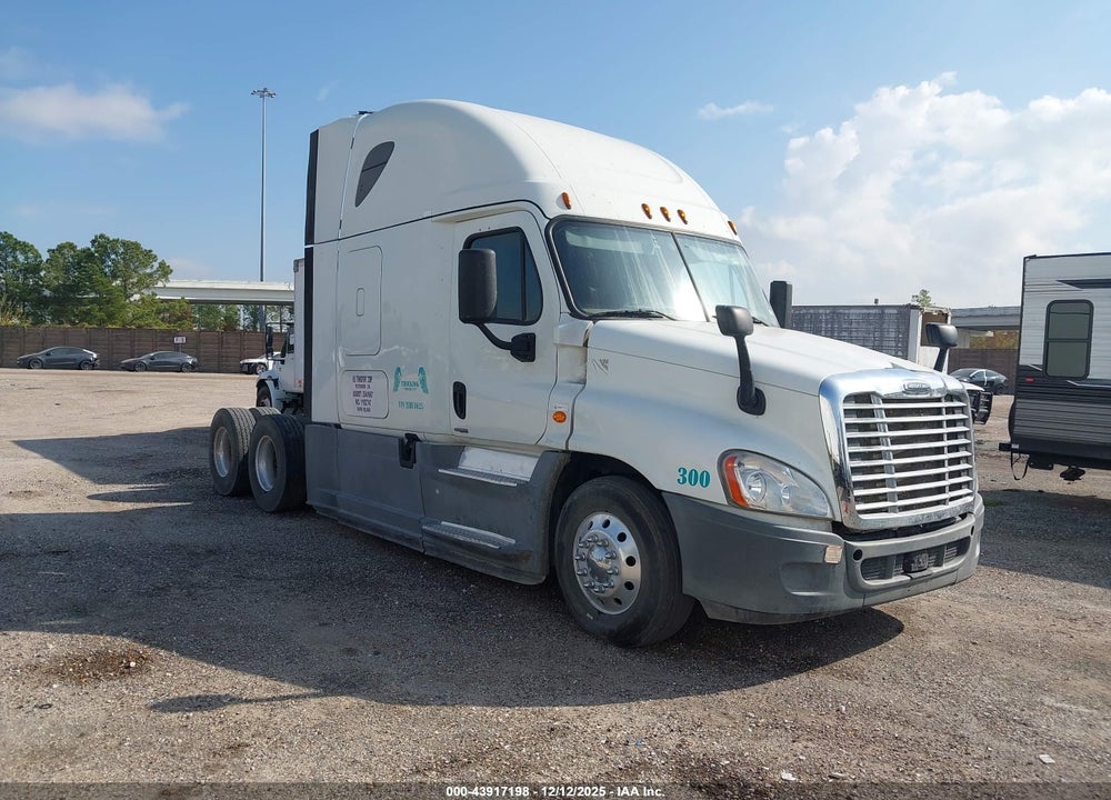2018 FREIGHTLINER CASCADIA 125 VIN: 3AKJGLDR3JSHF3625