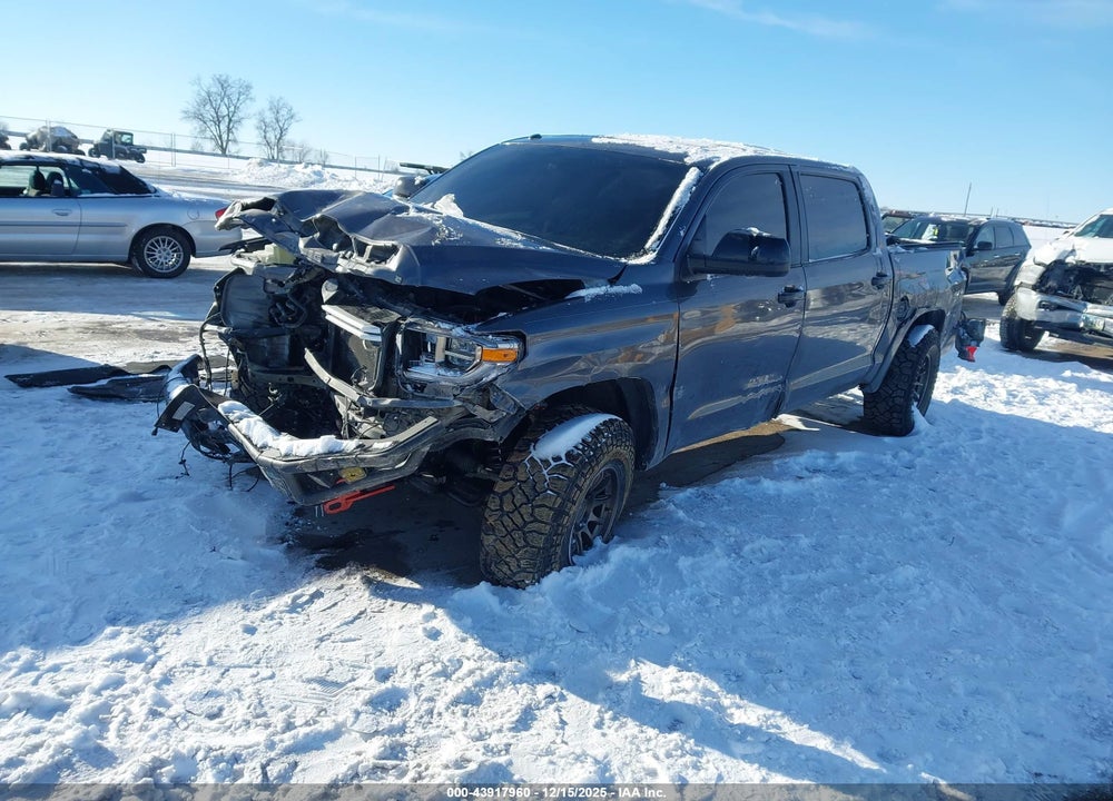 2015 TOYOTA TUNDRA PLATINUM 5.7L V8 VIN: 5TFAW5F11FX475480
