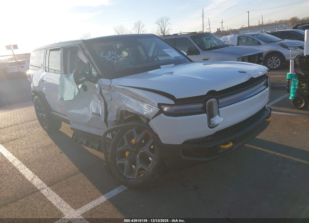2025 RIVIAN R1S ASCEND TRI MOTOR MAX PACK/PREMIUM TRI MOTOR MAX PACK VIN: 7PDSGCBP8SN058744